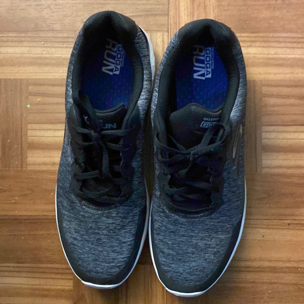 Skechers Go Run 400.